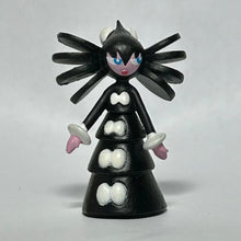 Load image into Gallery viewer, Pokémon BW - Gothitelle -  Mini Figure - 1/40
