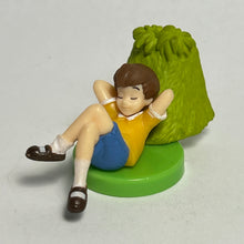 Cargar imagen en el visor de la galería, Winnie the Pooh - Christopher Robin - Trading Figure - Choco Egg (124)
