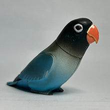 Cargar imagen en el visor de la galería, Yellow-collared Lovebird - Trading Figure - Miniature - 059 P-29B
