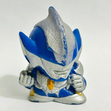 Cargar imagen en el visor de la galería, Ultraman Mebius - Ultraman Hikari / Hunter Knight Tsurugi - Finger Puppet - SD Figure
