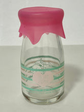 Cargar imagen en el visor de la galería, Crayon Shin-chan / Shounen Ashibe - Shiro &amp; Goma-chan - Milk Bottle-shaped Accessory Case
