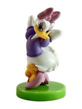 Cargar imagen en el visor de la galería, Disney Characters - Daisy Duck - Trading Figure - Choco Egg (107)
