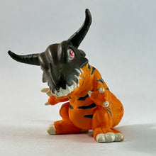 Cargar imagen en el visor de la galería, Digimon - Greymon - Mini Figure (6)
