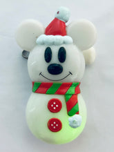 Load image into Gallery viewer, Disney Characters - Mickey Mouse - Light-up Badge - Snowman
