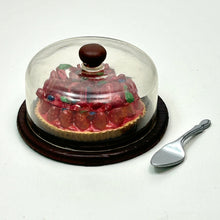 Cargar imagen en el visor de la galería, Re-Ment Town Dessert Shop 2 - Strawberry Tart
