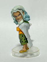 Cargar imagen en el visor de la galería, One Piece - Silvers Rayleigh - Trading Figure
