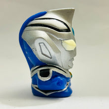 Cargar imagen en el visor de la galería, Ultraman Gaia - Ultraman Agul - Finger Puppet - SD Figure
