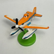 Cargar imagen en el visor de la galería, Planes: Fire &amp; Rescue - Dusty Crophopper - Trading Figure - Choco Egg (40)
