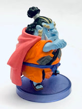 Load image into Gallery viewer, One Piece - Jinbei - OP Collection VS The Seven Ouka Shichibukai (FC15)
