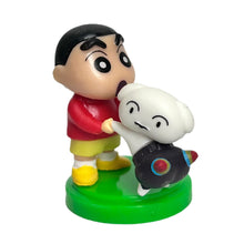 Cargar imagen en el visor de la galería, Crayon Shin-chan: Arashi o Yobu: Utau Ketsudake Bakudan! - Nohara Shinnosuke &amp; Shiro - Choco Egg Movie Selection
