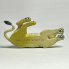 Cargar imagen en el visor de la galería, Lion Family (B) - Trading Figure - Miniature (9)
