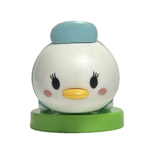 Cargar imagen en el visor de la galería, Disney Tsum Tsum - Daisy Duck - Trading Figure - Choco Egg (8)
