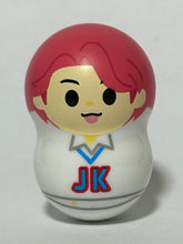 Cargar imagen en el visor de la galería, TinyTan - Jung Kook - Candy Toy - Coo'nuts - IDOL - BTS (14)
