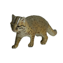 Load image into Gallery viewer, Tsushima Leopard Cat - Trading Figure - Miniature - 121
