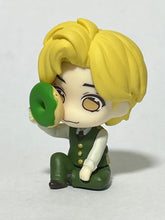 Cargar imagen en el visor de la galería, TinyTan - V - Mini Figure - BTS
