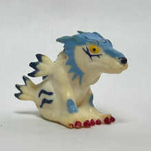 Cargar imagen en el visor de la galería, Digimon Adventure - Garurumon - Mini Figure
