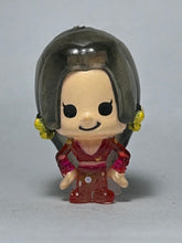 Cargar imagen en el visor de la galería, One Piece - Boa Hancock - Ball Chain Mascot
