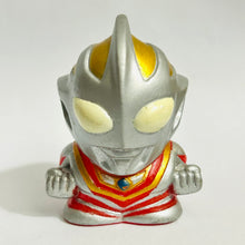 Cargar imagen en el visor de la galería, Ultraman Gaia - Finger Puppet - SD Figure
