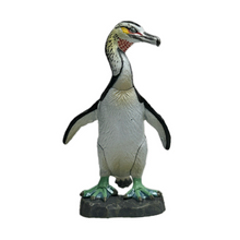 Cargar imagen en el visor de la galería, Copepteryx - Trading Figure - Miniature (072)
