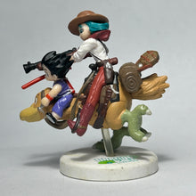 Load image into Gallery viewer, Dragon Ball - Son Goku &amp; Bulma - Candy Toy

