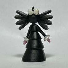 Load image into Gallery viewer, Pokémon BW - Gothitelle -  Mini Figure - 1/40
