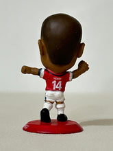 Cargar imagen en el visor de la galería, Corithian Miniatures - Thierry Henry (Arsenal) - Mini Figure
