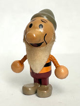Cargar imagen en el visor de la galería, Snow White and the Seven Dwarfs - Happy - Mini Figure

