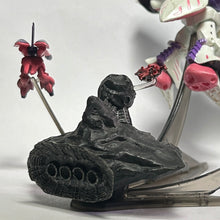 Load image into Gallery viewer, MSG - AMX-004 Qubeley / AMX-003 (MMT-1) Gaza-C - Trading Figure
