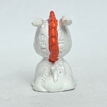 Cargar imagen en el visor de la galería, Digimon Adventure - Gomamon - Mini Figure
