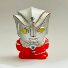 Cargar imagen en el visor de la galería, Ultraman Leo - Astra - Finger Puppet - SD Figure
