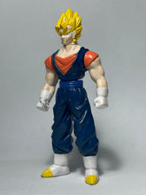 Cargar imagen en el visor de la galería, Dragon Ball Z - Vegito SSJ - Trading Figure
