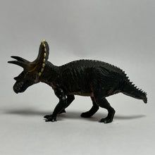 Cargar imagen en el visor de la galería, Triceratops - Trading Figure - Miniature (02A)
