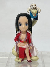 Cargar imagen en el visor de la galería, One Piece Trading Figures - Mini Figure
