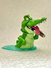 Cargar imagen en el visor de la galería, Peter Pan - Tick Tock the Crocodile - Disney Choco Party Part 2 - Trading Figure (037)
