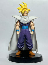 Load image into Gallery viewer, Dragon Ball Z - Son Gohan SSJ - Trading Figure
