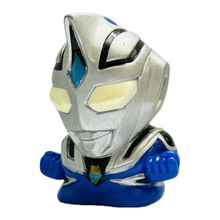 Cargar imagen en el visor de la galería, Ultraman Gaia - Ultraman Agul - Finger Puppet - SD Figure
