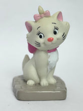 Cargar imagen en el visor de la galería, The Aristocats - Marie - Mini Figure
