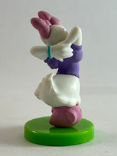 Cargar imagen en el visor de la galería, Disney Characters - Daisy Duck - Trading Figure - Choco Egg (107)
