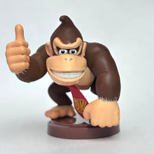 Cargar imagen en el visor de la galería, Super Mario Brothers - Donkey Kong - Trading Figure - Choco Egg
