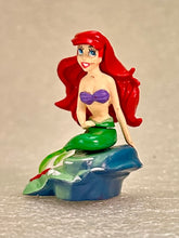 Cargar imagen en el visor de la galería, The Little Mermaid - Ariel - Disney Choco Party Part 2 - Trading Figure (044)
