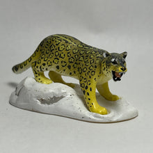 Cargar imagen en el visor de la galería, Snow leopard - Trading Figure - Feline Animals
