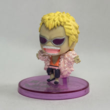 Cargar imagen en el visor de la galería, One Piece - Donquixote Doflamingo - Trading Figure
