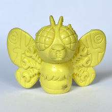 Cargar imagen en el visor de la galería, Godzilla King of Monsters - Mothra - Eraser / Keshigomu
