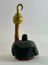 Cargar imagen en el visor de la galería, One Piece - Sir Crocodile - Trading Figure - Choco Egg
