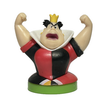 Cargar imagen en el visor de la galería, Alice in Wonderland - Queen of Hearts - Trading Figure - Choco Egg (104)
