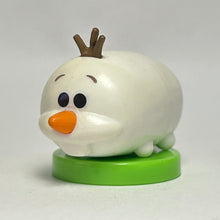 Cargar imagen en el visor de la galería, Disney Tsum Tsum - Olaf - Trading Figure - Choco Egg (83)
