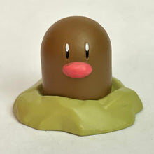 Cargar imagen en el visor de la galería, Pokémon - Digda / Diglet - Trading Figure
