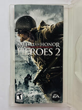 Load image into Gallery viewer, Medal of Honor Heroes 2 - PSP - PlayStation Portable - NTSC - Box &amp; Manual (ULUS-10310)
