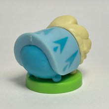 Cargar imagen en el visor de la galería, Disney Tsum Tsum - Elsa - Trading Figure - Choco Egg (128)
