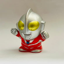 Cargar imagen en el visor de la galería, Ultraman (A Type) - Finger Puppet - SD Figure
